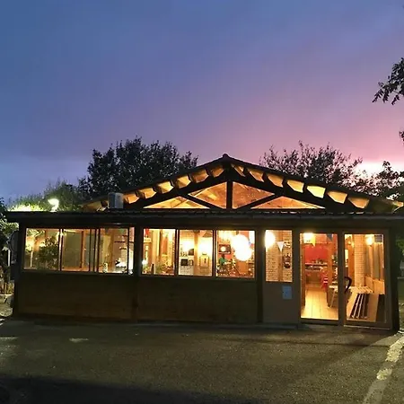 La Estanca Camping 2*